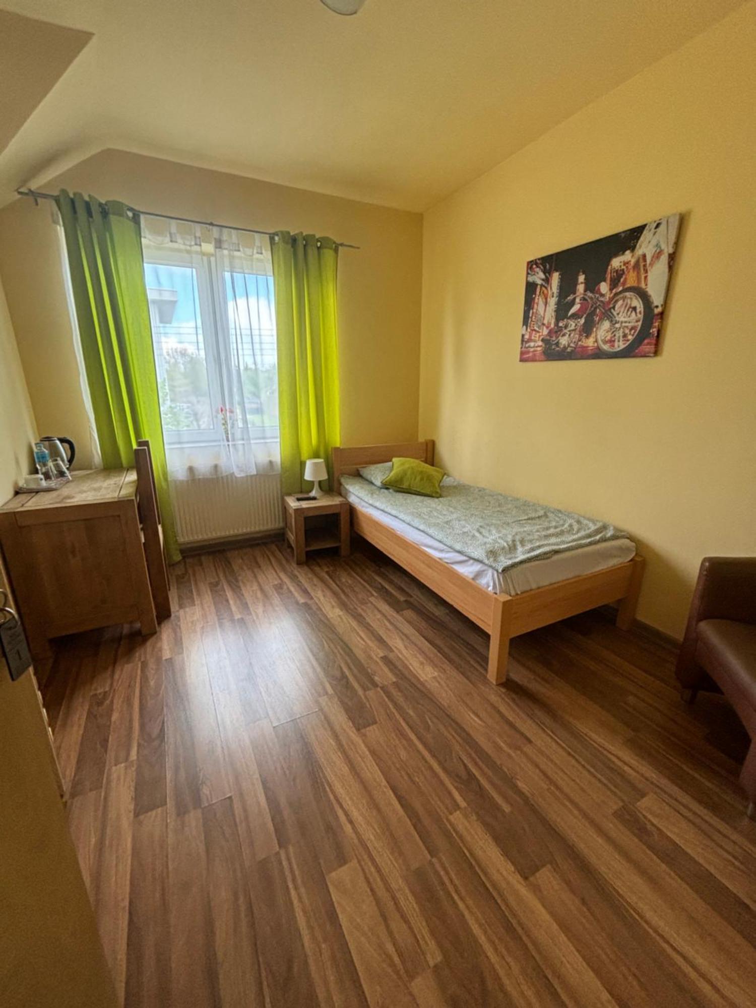 Bedrooms 3 Maja 15A Lodz  Exterior photo